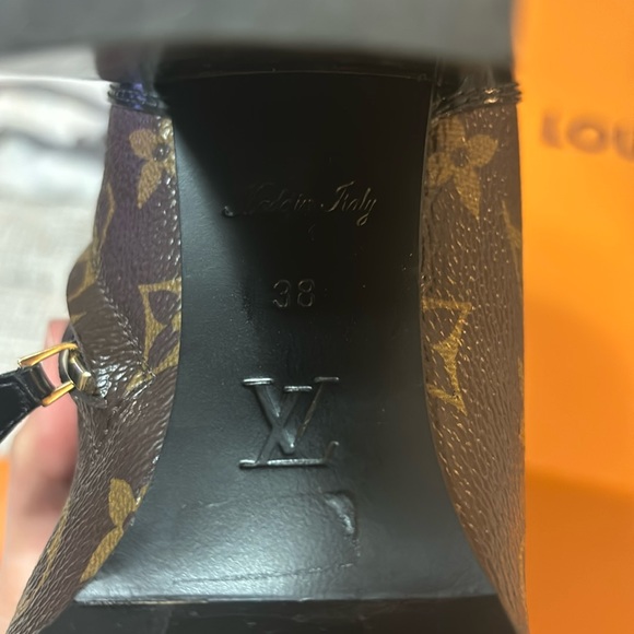 Louis Vuitton Star Trail Boots - Picture 4 of 11